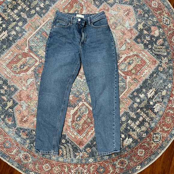 High-waist Mom Jeans - Picture 1 of 5